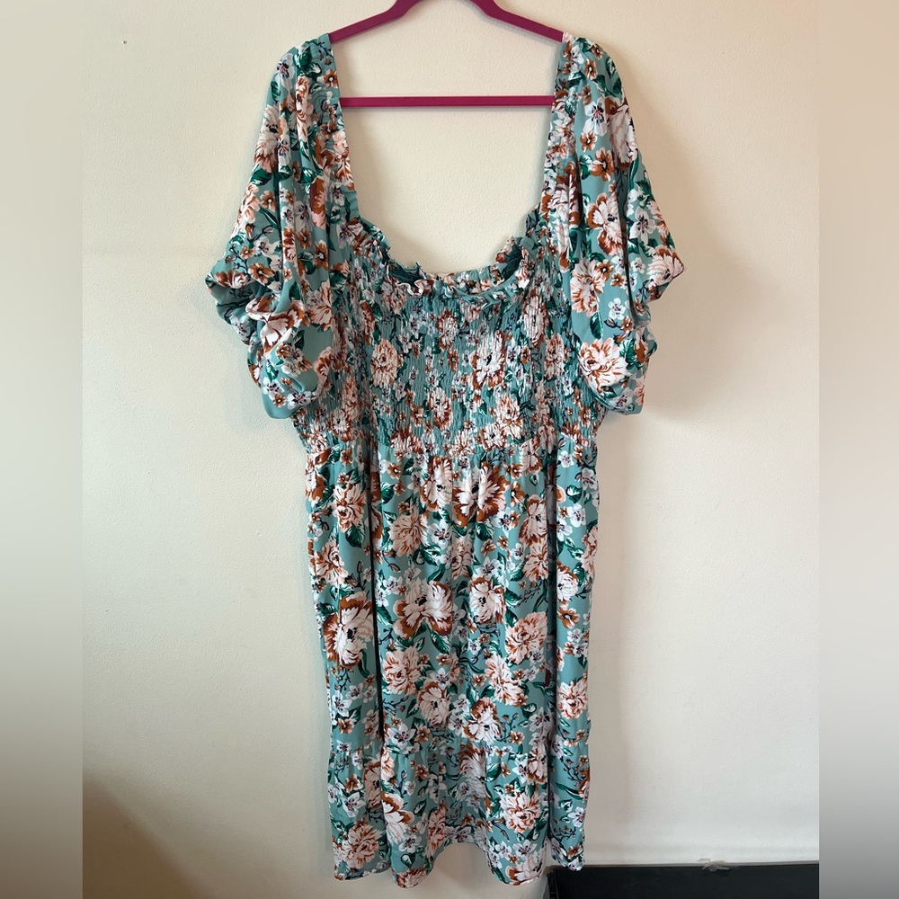 Plus Size LC Lauren Conrad Balloon Sleeve Smocked Floral Midi Dress - Picture 12 of 12